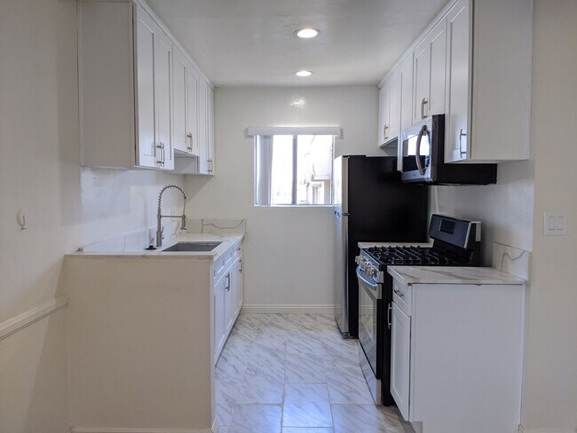 5222-5226 Lexington Ave