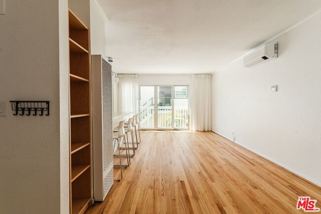 Photo - 740 N Dillon St