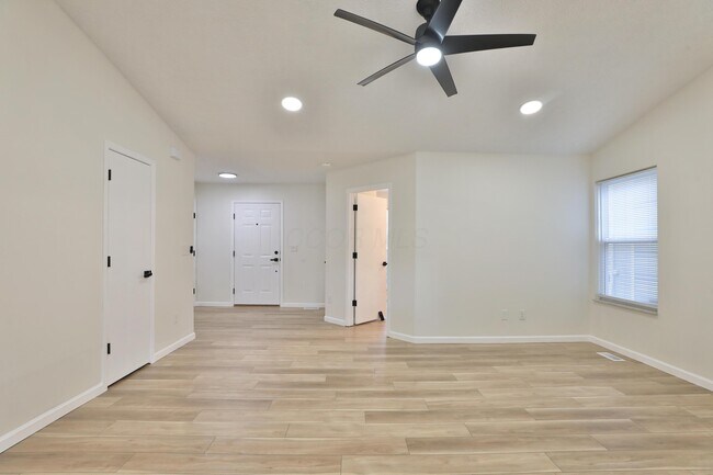 Photo - 989 Lavender Ln