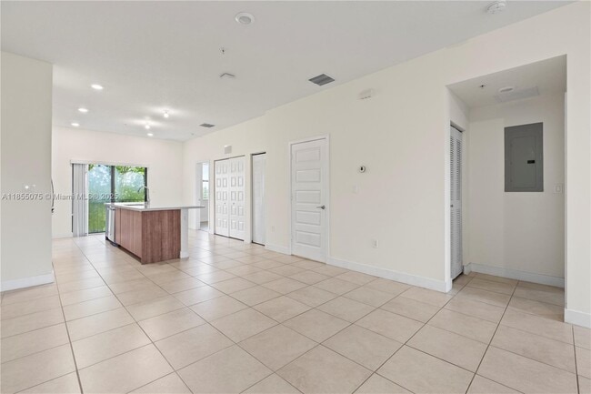Building Photo - 7831 NW 104th Ave Unit 22 Rental