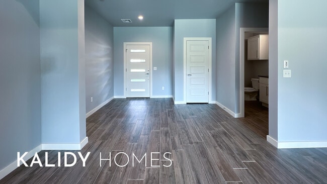 Photo - 1856 Salma Rd