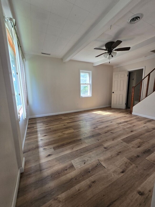 Building Photo - Enderis Park 2 Bedroom 1 Bathroom Single F... Rental