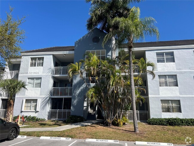 Building Photo - 8660 SW 212th St Unit 106 Rental