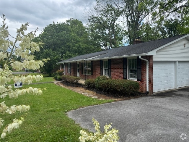 Building Photo - 135 Craighead Dr Rental