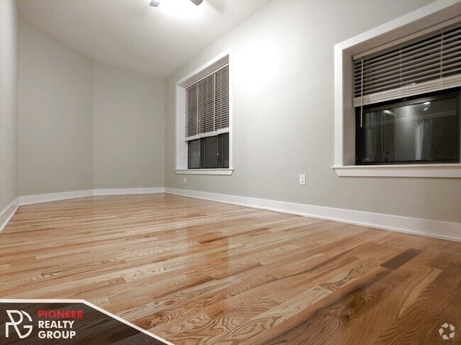 Building Photo - 1129 W Oakdale Ave Unit #641-1 Rental
