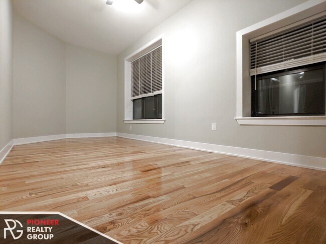 Photo - 1129 W Oakdale Ave Apartamentos Unidad #641-1