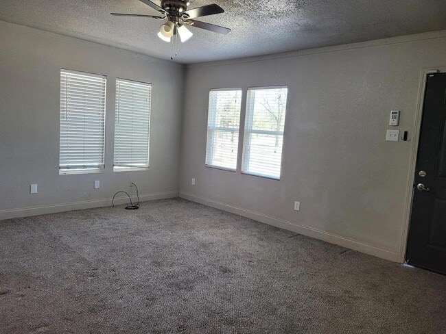 Photo - 2404 Avenue U