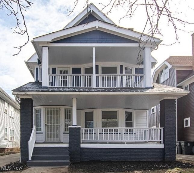 Building Photo - 1635 Hillcrest Rd Unit Up