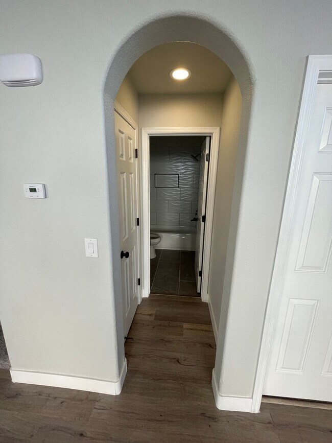 Photo - Beautiful 4 bedroom home located in the Sh...
