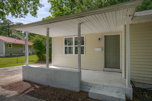 Photo - 901 Davis St
