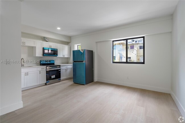 Photo - 340 SW 5th St Unit 9