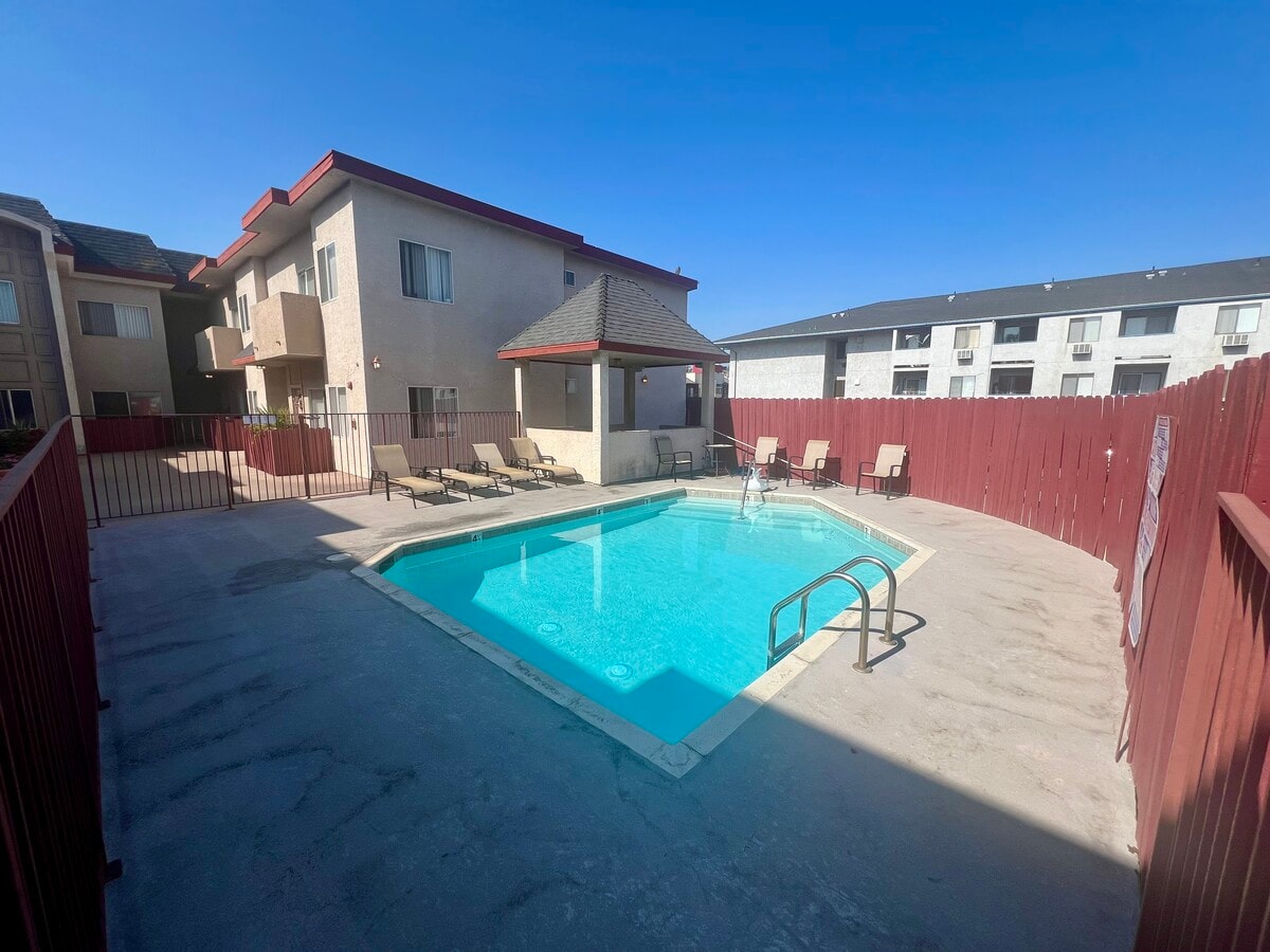 Photo - Crown Point Apartments