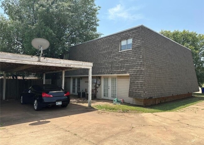 Photo - Cute Townhouse in the Heart of Norman, just minutes from OU!