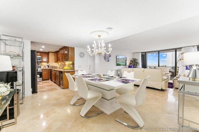 5600 N Flagler Dr Unit 605