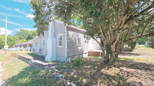 Photo - 159 Poplar Ave House