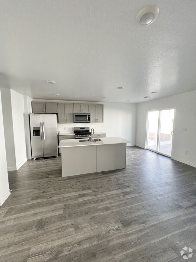 Building Photo - 308 2025 Rental