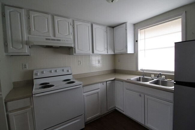 Photo - Private Home on 3 acres available now!