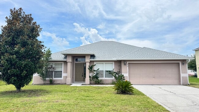 Building Photo - Split Floor plan 3/2 in Poinciana