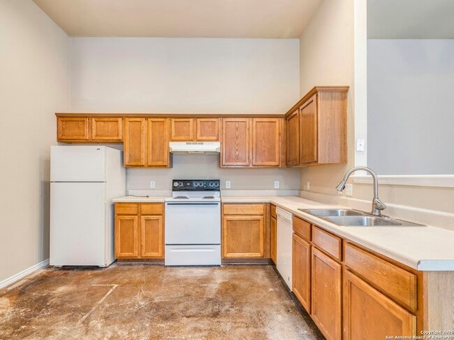 Photo - 5723 Golf Heights