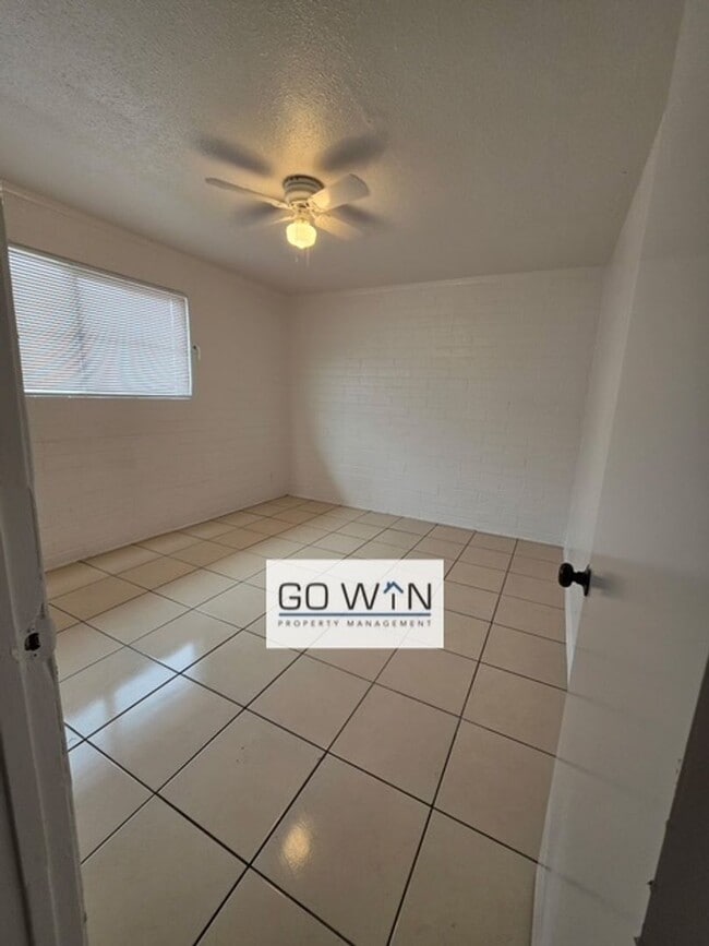 Photo - 9837 N 11th Ave Unit 3