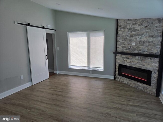 Photo - 1701 Scotchbrook Dr