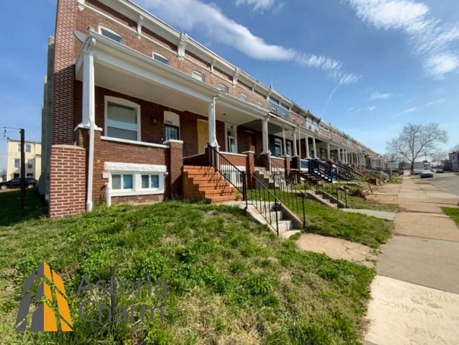 Photo - End Unit 3 Bedroom + Den with Backyard and Semi Finished Basement