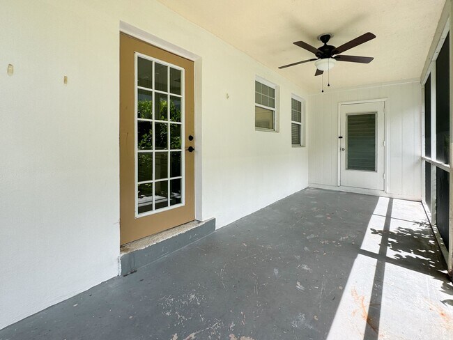 Photo - *** 2 BED/1 BATH *** NAPLES PARK *** NO HOA *** ANNUAL / DUPLEX *** CLOSE TO BEACH AND MERCATO SH...