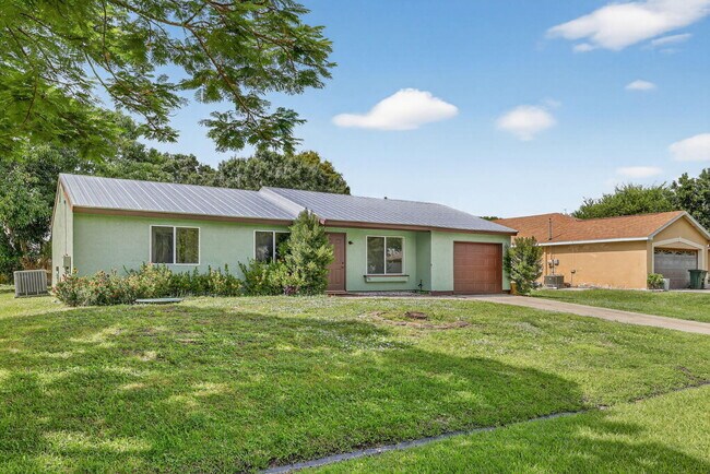 Photo - 2252 SE Aneci St