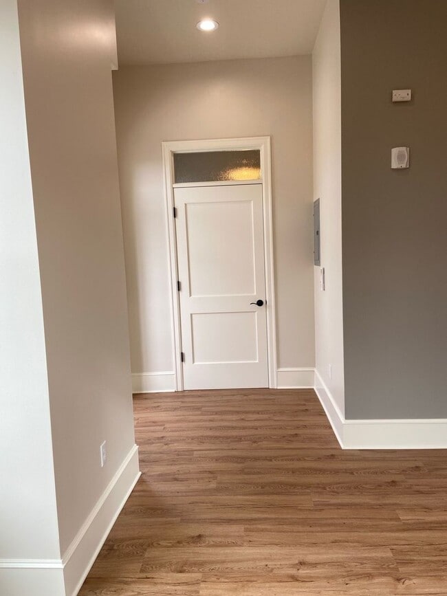 Photo - Recently Renovated Studio in Downtown Salem Unit 440 State St #220