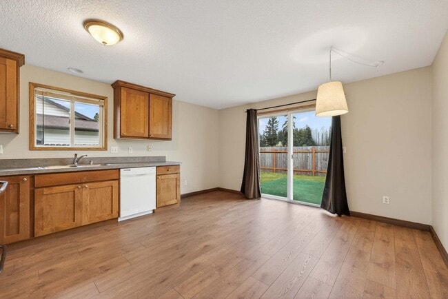 Photo - 3 Bedroom 2 Bath Single Level with fenced back yard