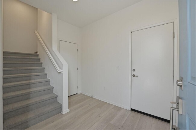 Photo - 5257 Beachfront Cove