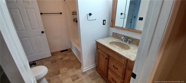 Photo - 211 Sheffield Ct