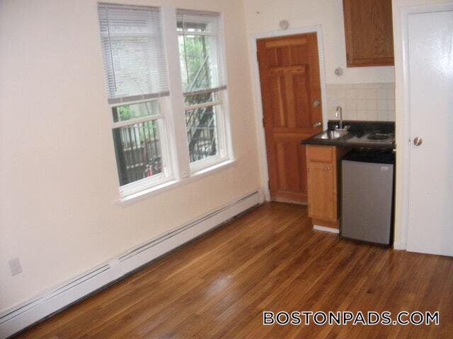 51 S Huntington Ave Unidad 104