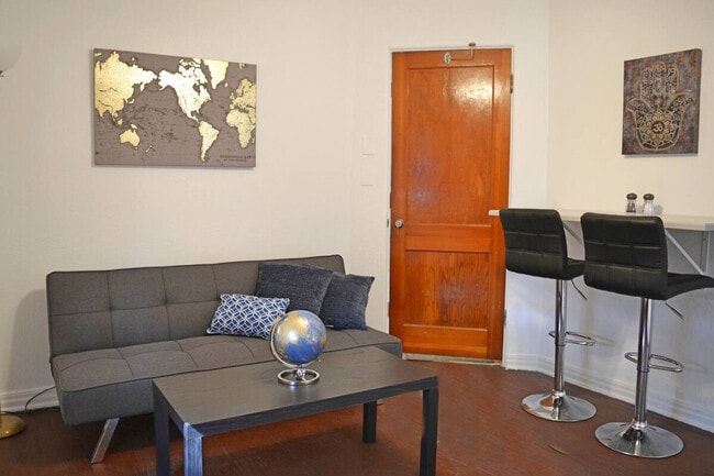 Building Photo - 3120 Peel Ave Unit ID1094192P Rental