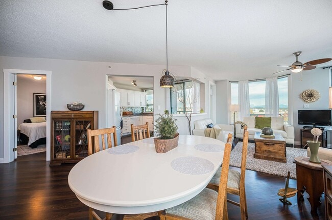 Building Photo - 33065 Mill Lake Rd