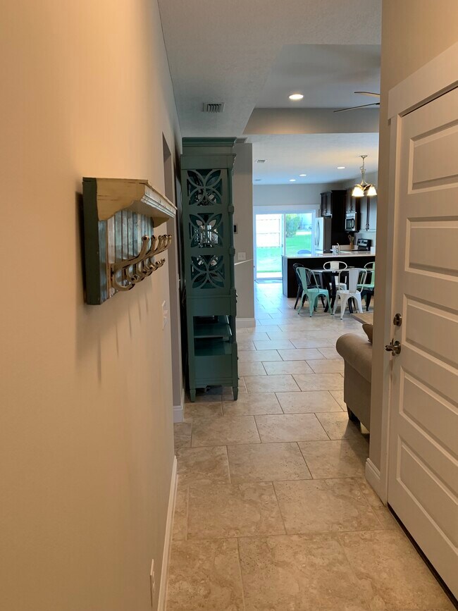 Photo - 161 Escanaba Ave