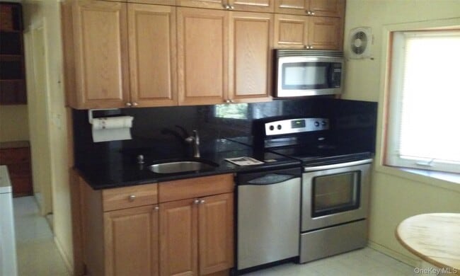 Photo - 48 Hark Ln