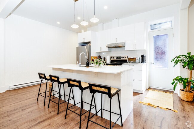 Interior Photo - Plaza Court