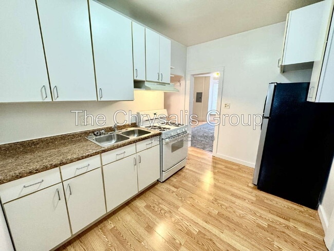 Photo - 231 Clark Street