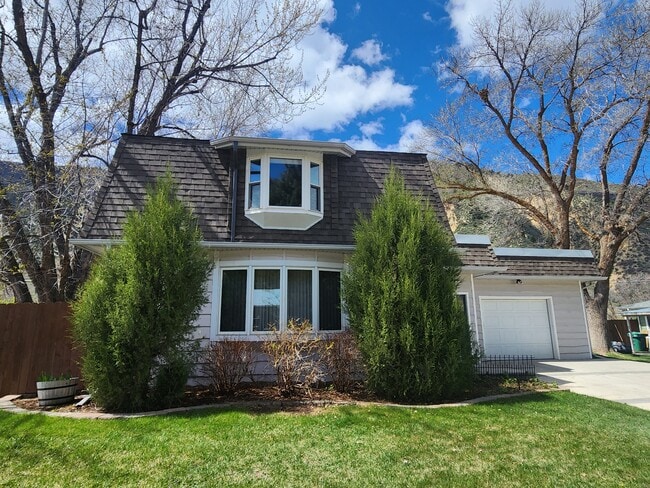 Photo - 322 Park Dr