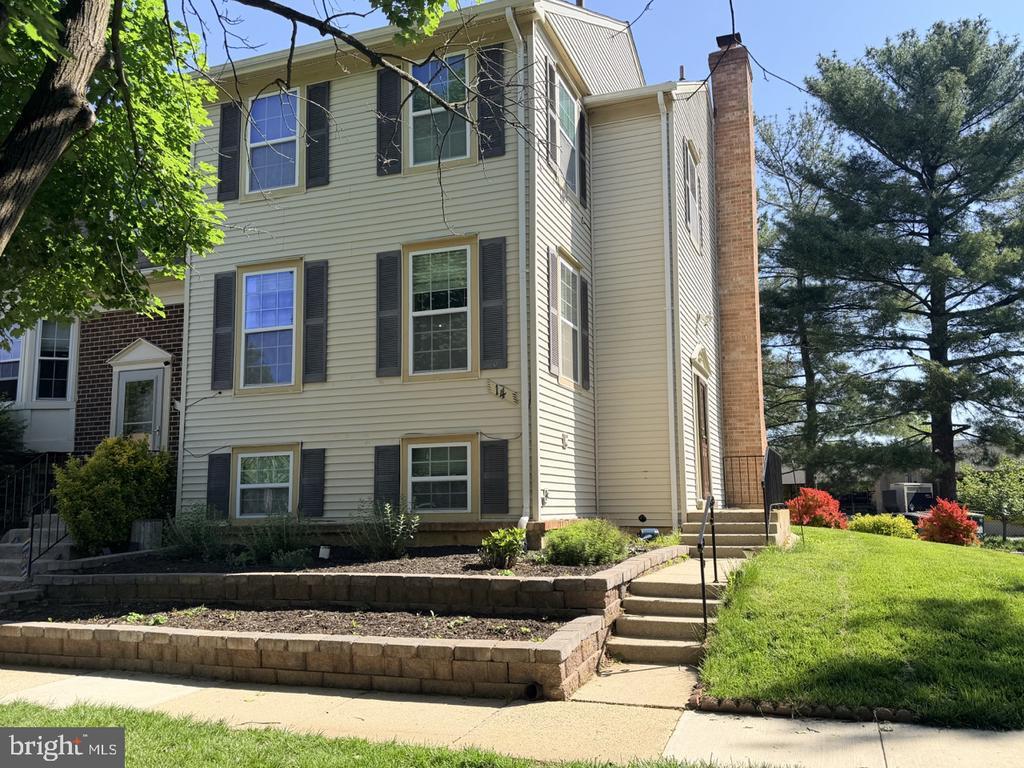 Photo - 14 Rothschild Ct