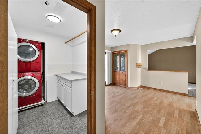 Photo - Spacious 4-Bedroom Home Minutes from Downt...