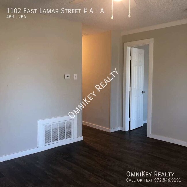 1102 E Lamar St Unit A