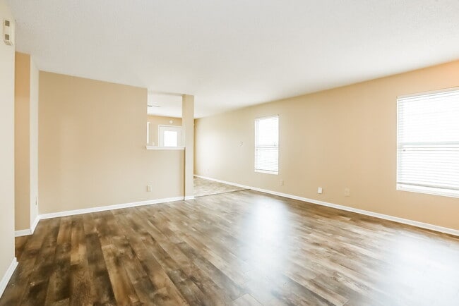 Photo - 8607 Bluff Point Dr