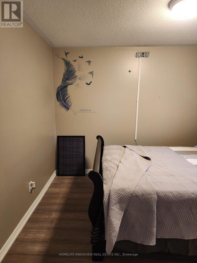 Photo - 192 Sundew Dr