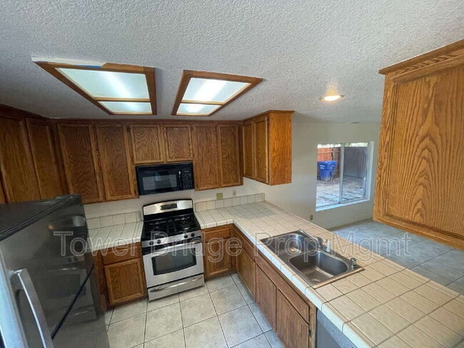 Photo - 4305 Hartlepool Way