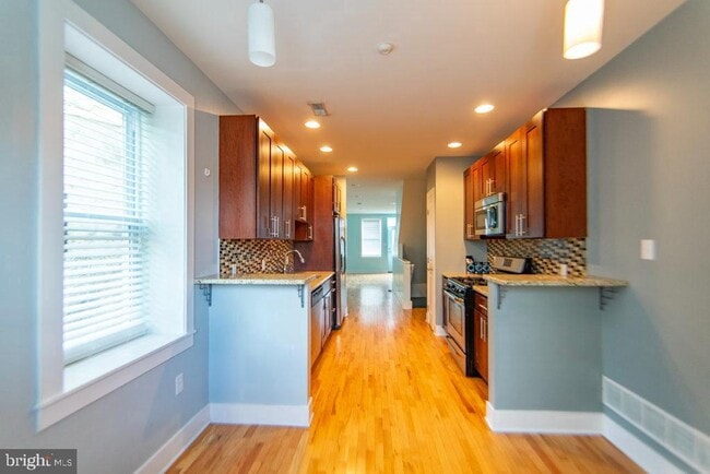Photo - 2147 Ellsworth St