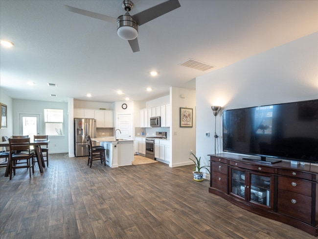 Photo - 14020 Neskar Dr