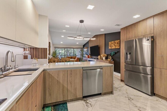 Photo - 5611 Summerside Ln Unit 46B