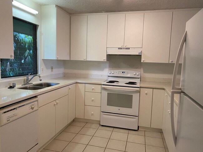 Photo - Hale Huki - Wainaku